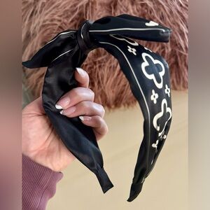 Black and White Fashion Headbands